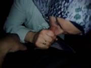 土耳其妻子閉眼享受跪舔品嘗口愛感覺